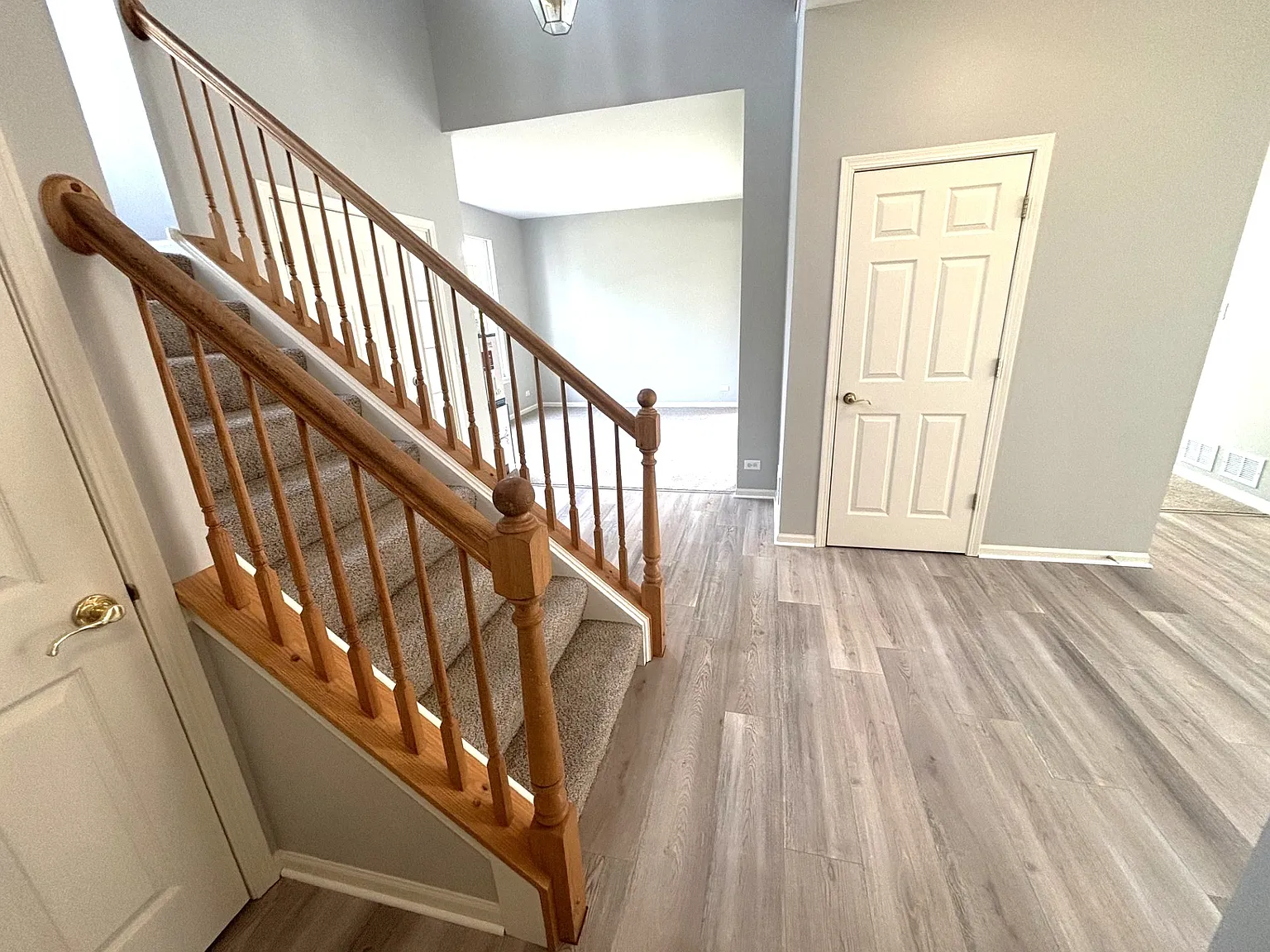 4 bed, 2.5 bath, 2456 sqft, $3,595 — Photo 3