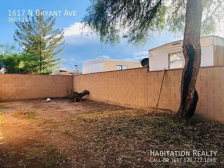 1617 N Bryant Ave — Photo 9
