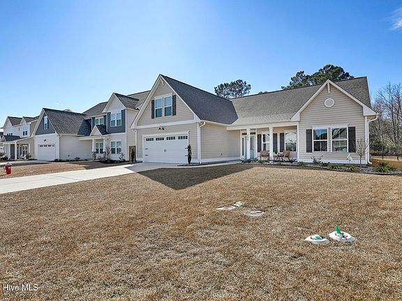 2nd image of 198 W Weatherbee Way