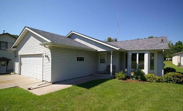 1st image of 1367 Kohlman Avenue