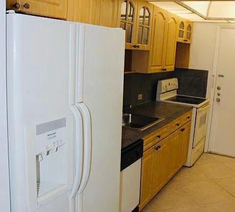 4th image of 1080 94th St APT 410