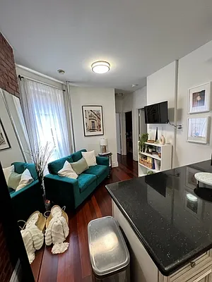 Rented by Manhattan Dwelling Corporation | media 9
