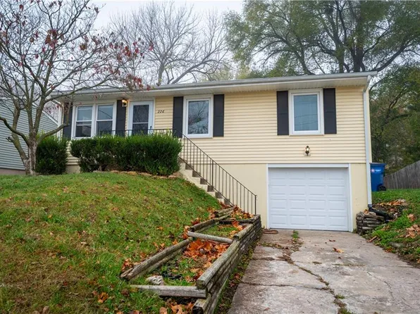 226 S Terrace Ave, Liberty, MO 64068