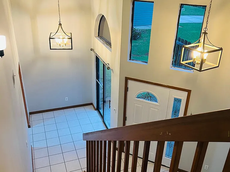 2409 Kimberly Dr — Photo 3