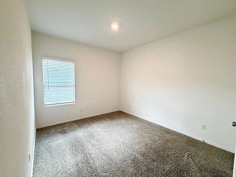 873 Circle Way — Photo 9