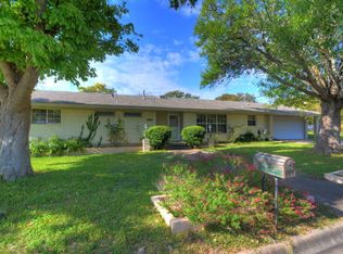 1001 Lake Dr, Kerrville, TX 78028