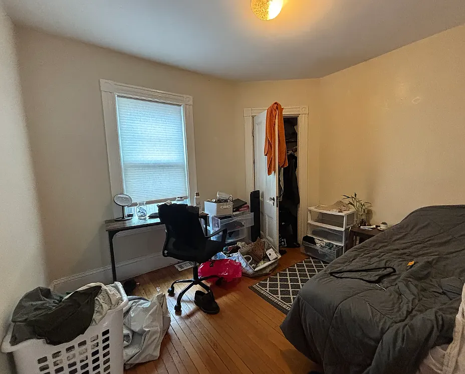 3 bed, 9999 sqft, $3,600 — Photo 1