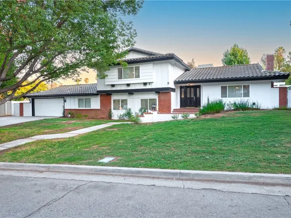 2350 Shadow Hill Dr, Riverside, CA 92506