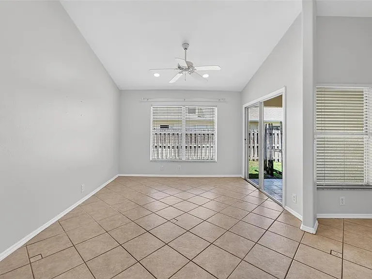 658 Green Valley Rd #B3 — Photo 31