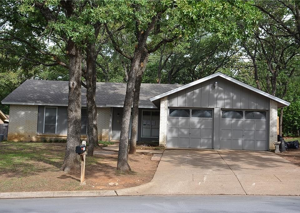 1st image of 2825 Norwood Ln