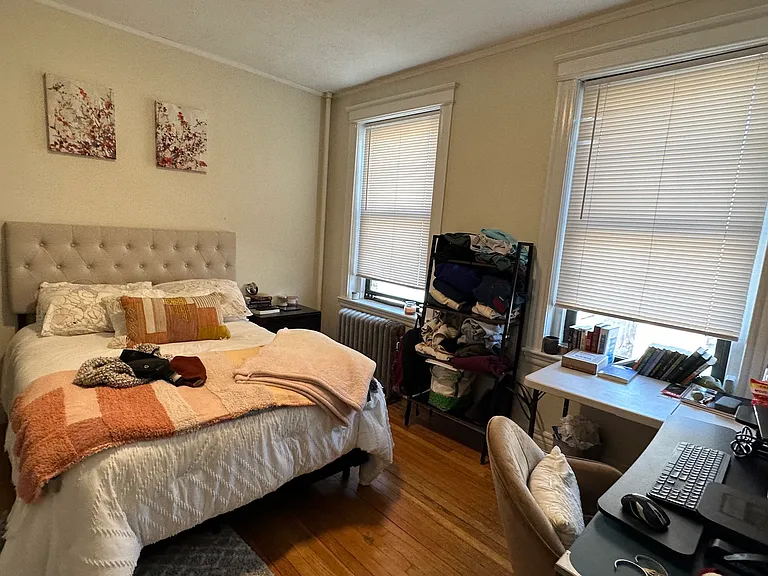 56 Queensberry St #8F — Photo 3
