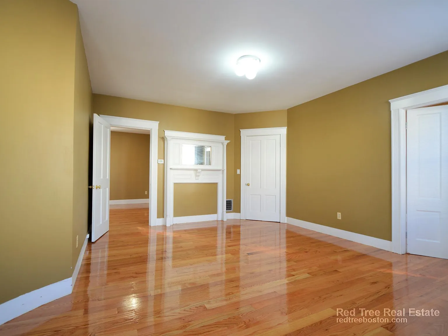 3 bed, 1300 sqft, $3,600 — Photo 3