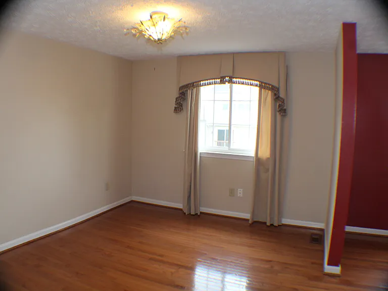 8008 Tyson Oaks Cir — Photo 17