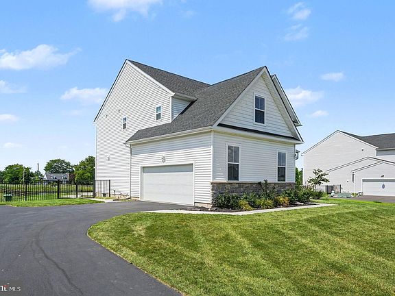3rd image of 1165 Mariwill Dr