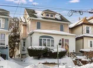 31 6Th Ave, Clifton City, NJ 07011