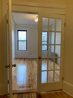 Rented by Compass | media 9