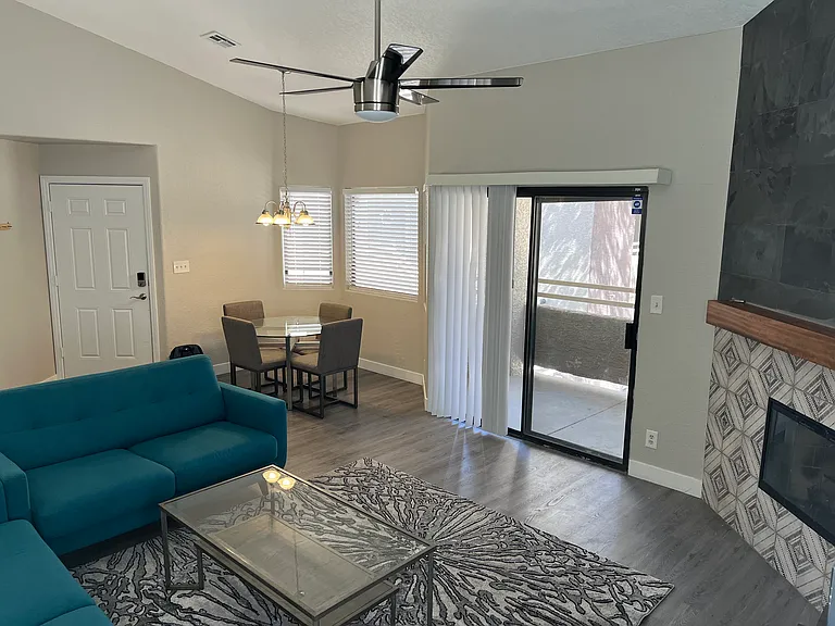 5044 S Rainbow Blvd #201 — Photo 2