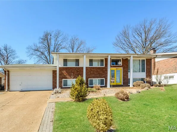 4243 Ashwick Ter, Saint Louis, MO 63128