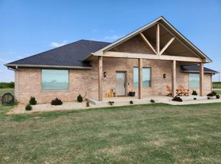 21114 E Centennial Rd, Garber, OK 73738