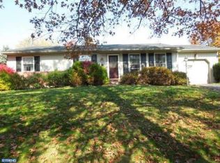 221 Spring Ln, Perkasie, PA 18944