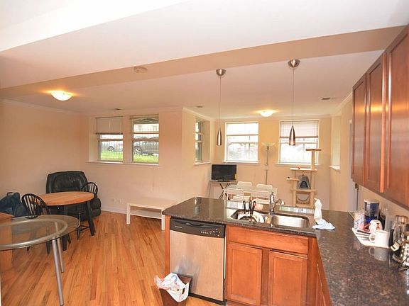 3rd image of 1615 W Wallen Ave #G