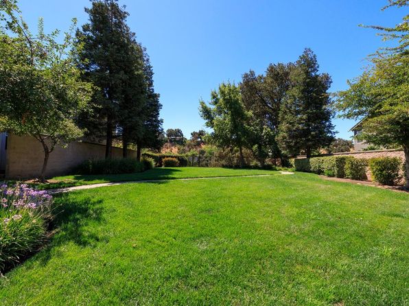 201 Coastal Ln, Waterford, CA 95386