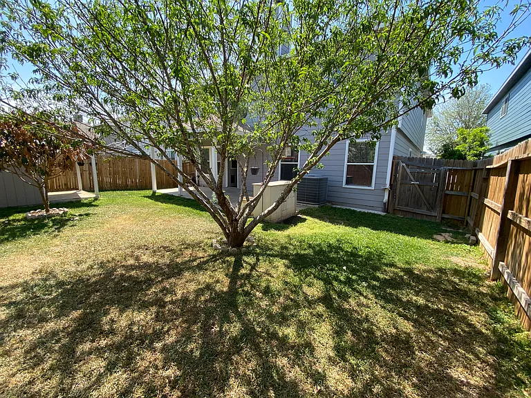 7940 Abbotts Pointe — Photo 20