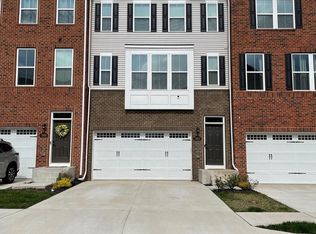 7821 Cove Point Dr, Manassas, VA 20109