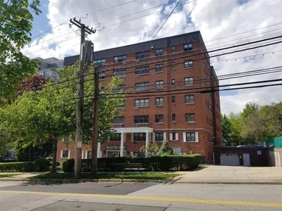 33 Barker Avenue #2J, White Plains, NY, 10601
