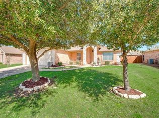1317 Columbia Dr, Midlothian, TX 76065