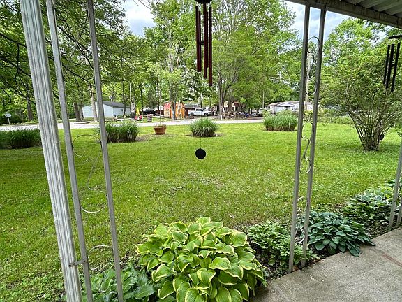 4th image of 635 E River Rd