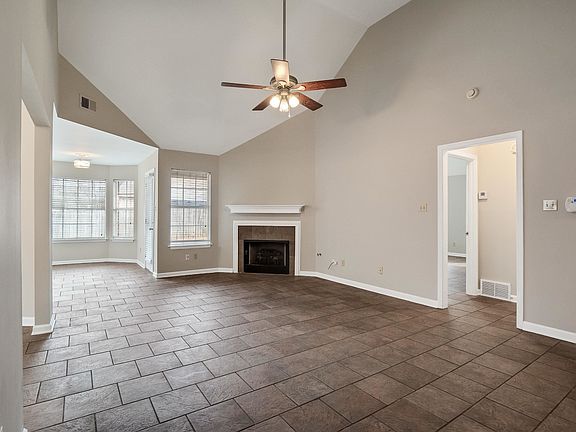 5th image of 8126 Country Village Dr