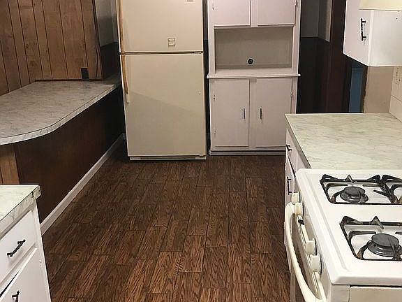 Pantry w/ spot for microwave