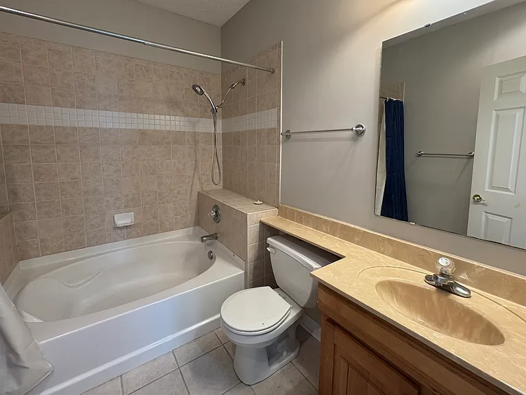 1442 Oakhill Dr — Photo 16