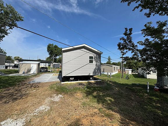3rd image of 2001 Holly Ave Trailer 62