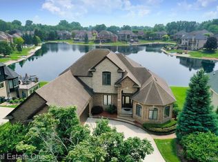 13270 Towering Oaks Dr, Shelby Township, MI 48315