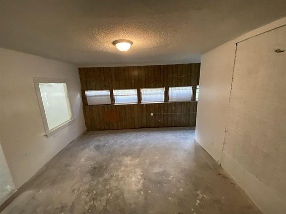 4th image of 861 Buntyn St