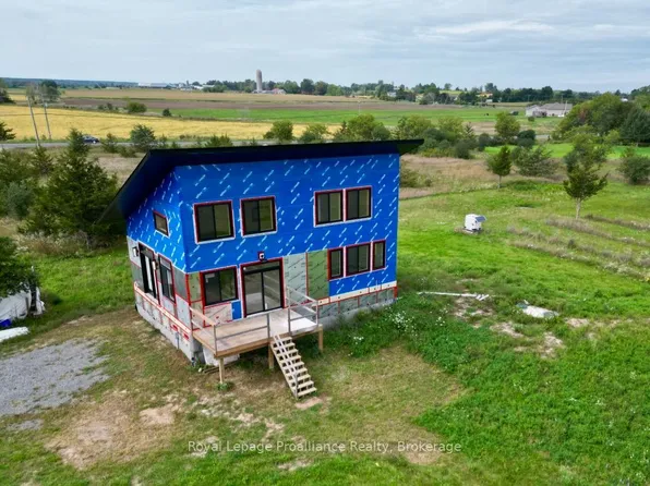 2034 County Road 5 Rd, Prince Edward County, ON K0K 2C0