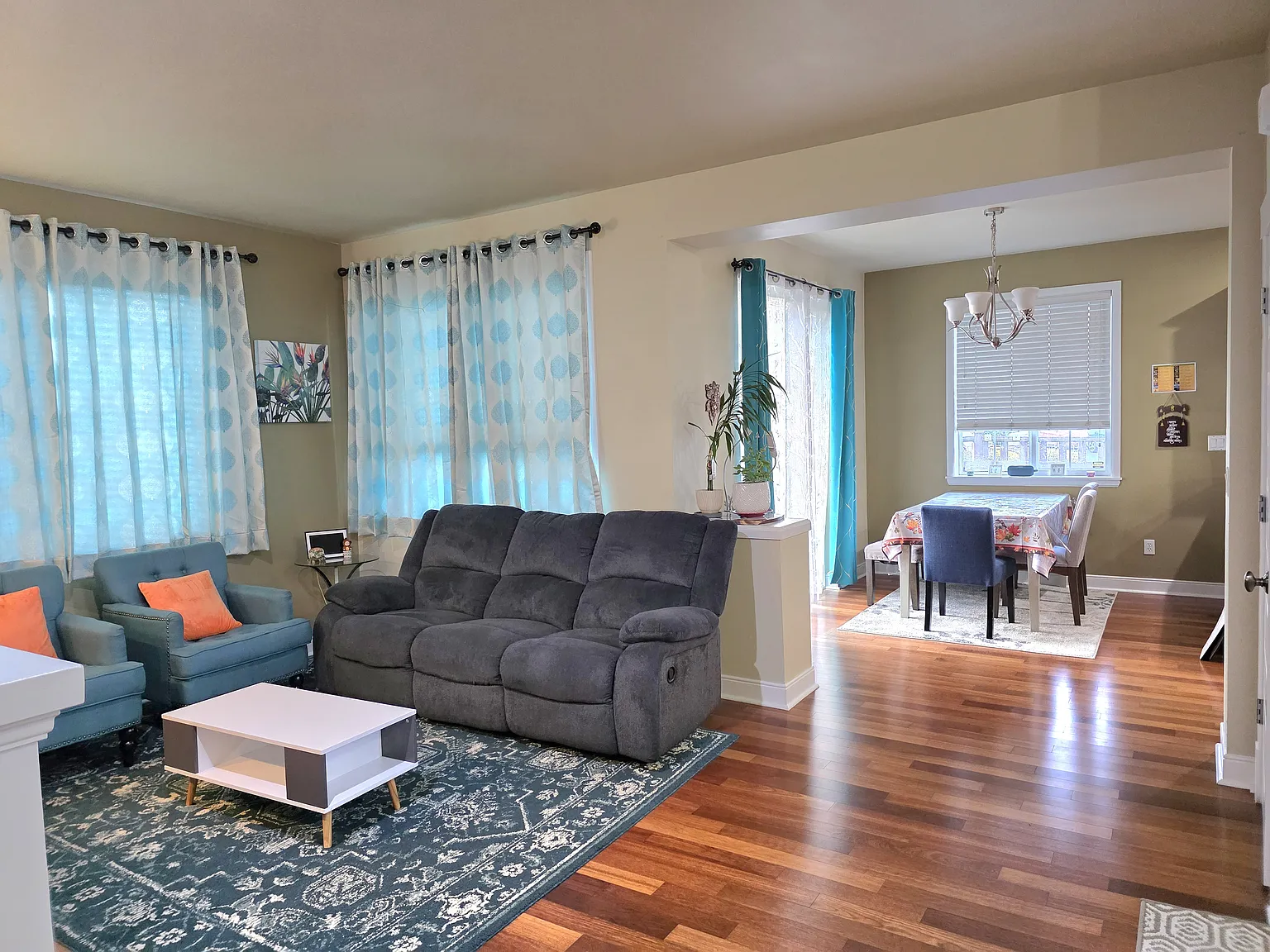 3 bed, 2.5 bath, 1740 sqft, $3,400 — Photo 3