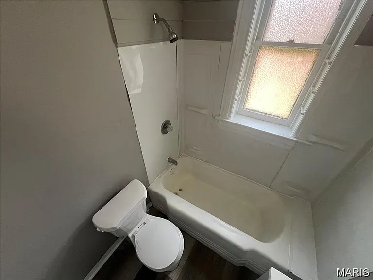 3135 Chippewa St #1F — Photo 10