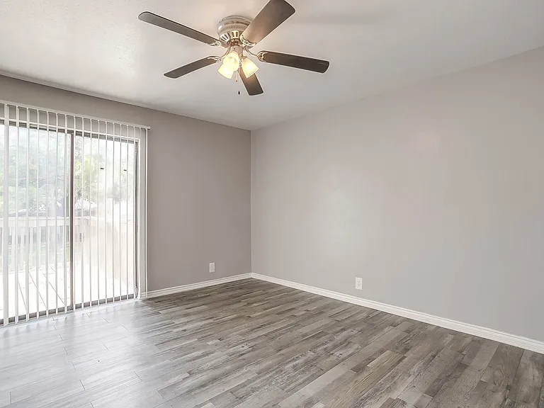 Foxfire Apartments — Photo 14