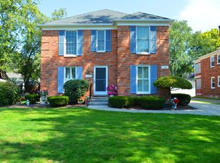 744 Trombley Rd, Grosse Pointe Park, MI 48230