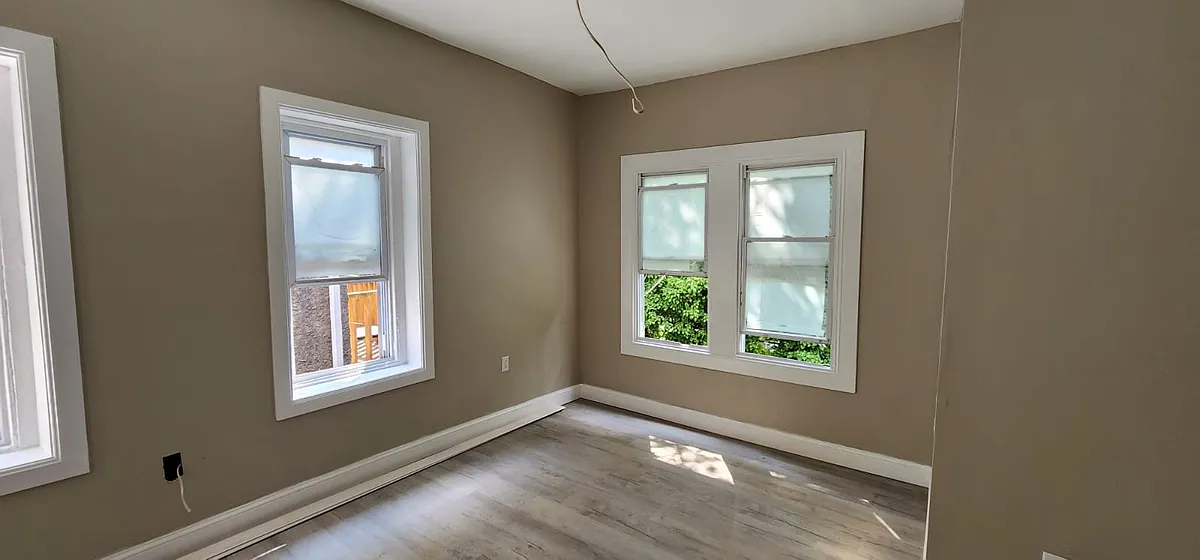 Building Photo - 18 N Saint Bernard St #2