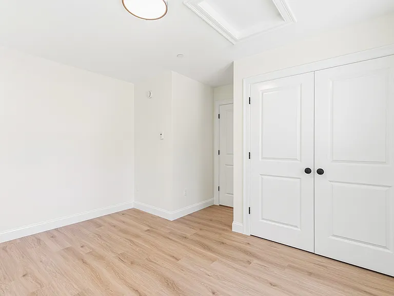 Cypress St — Photo 9