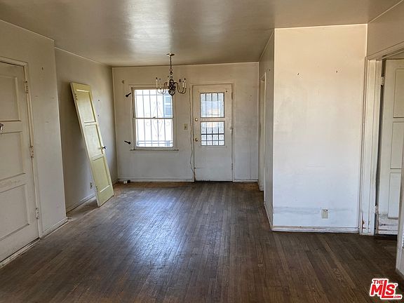 4th image of 3320 3/4 W 76th St #3/4