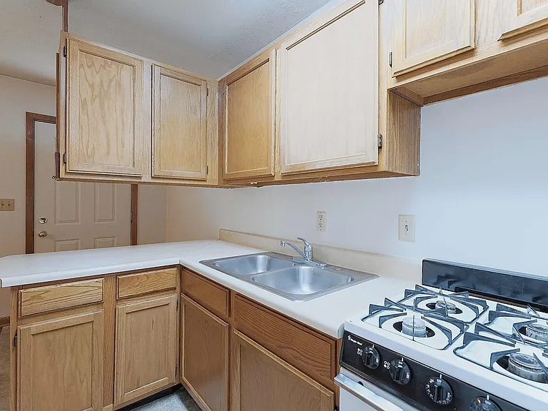 1340 Otoe St — Photo 7