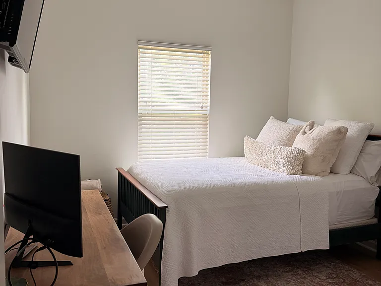 637 Oakside Pl — Photo 6