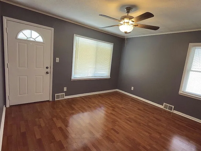 14469 Hendricks Ave — Photo 3