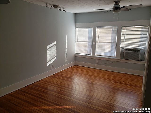 1st image of 1120 W Woodlawn Ave #5