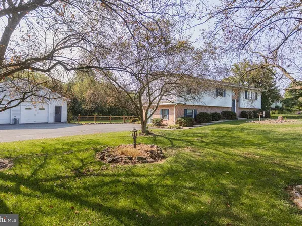 1118 Heather Dr, Chambersburg, PA 17202